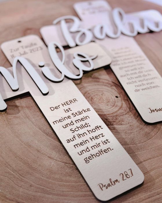 Preview: Taufkreuz individuell gestaltet mit Namen