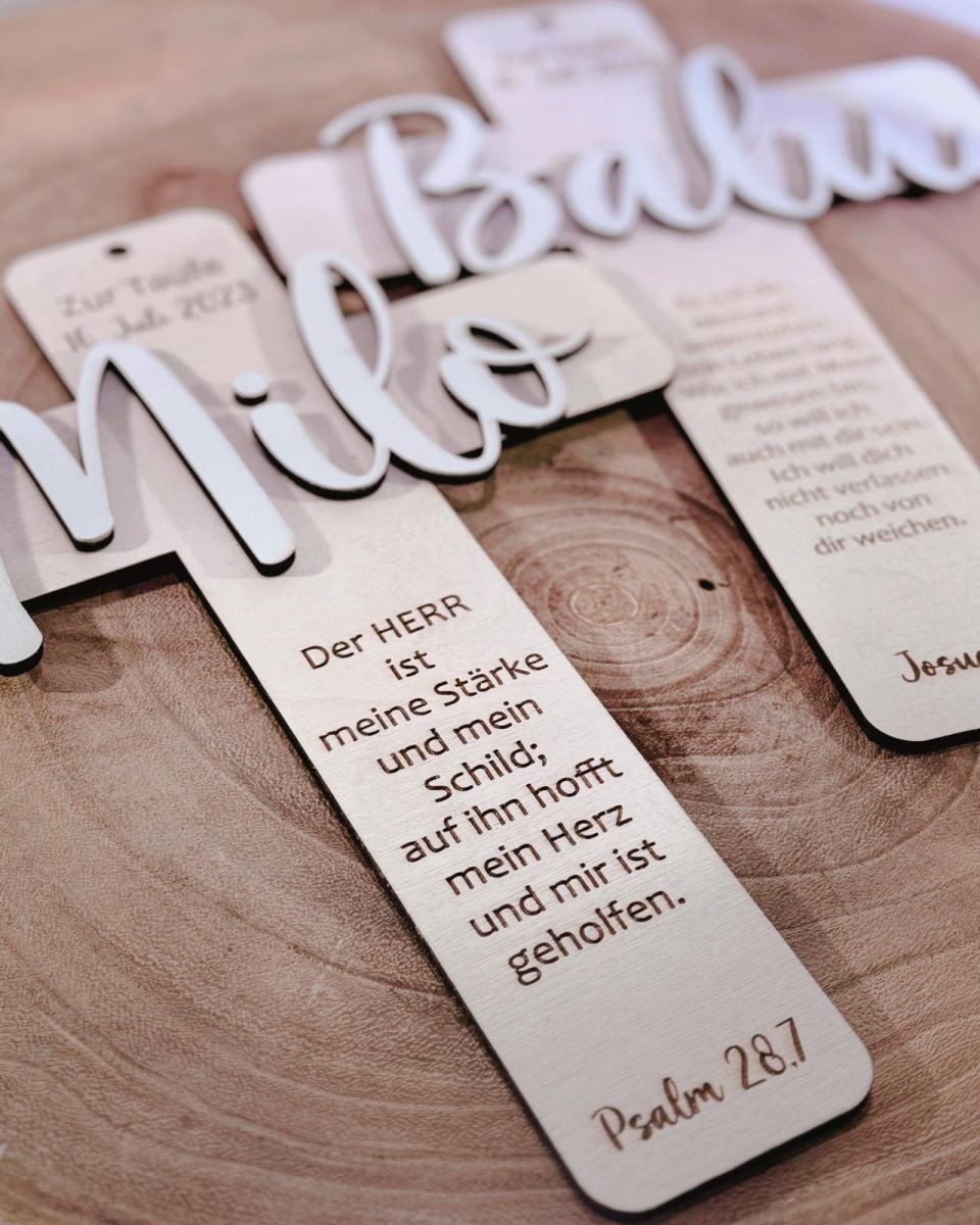 Taufkreuz individuell gestaltet mit Namen